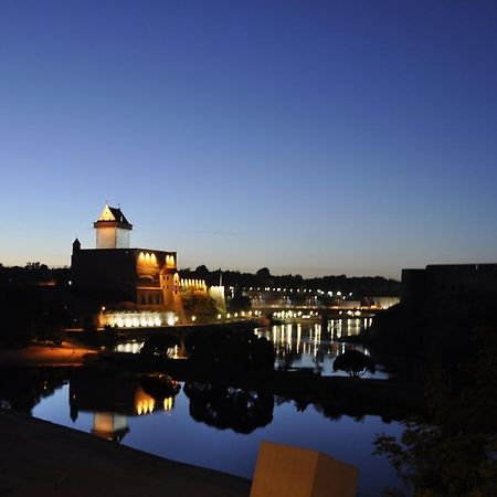 Grafovi Apartments Narva Bagian luar foto