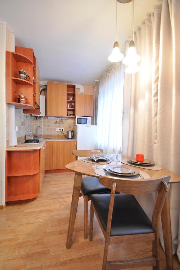 Grafovi Apartments Narva Bagian luar foto